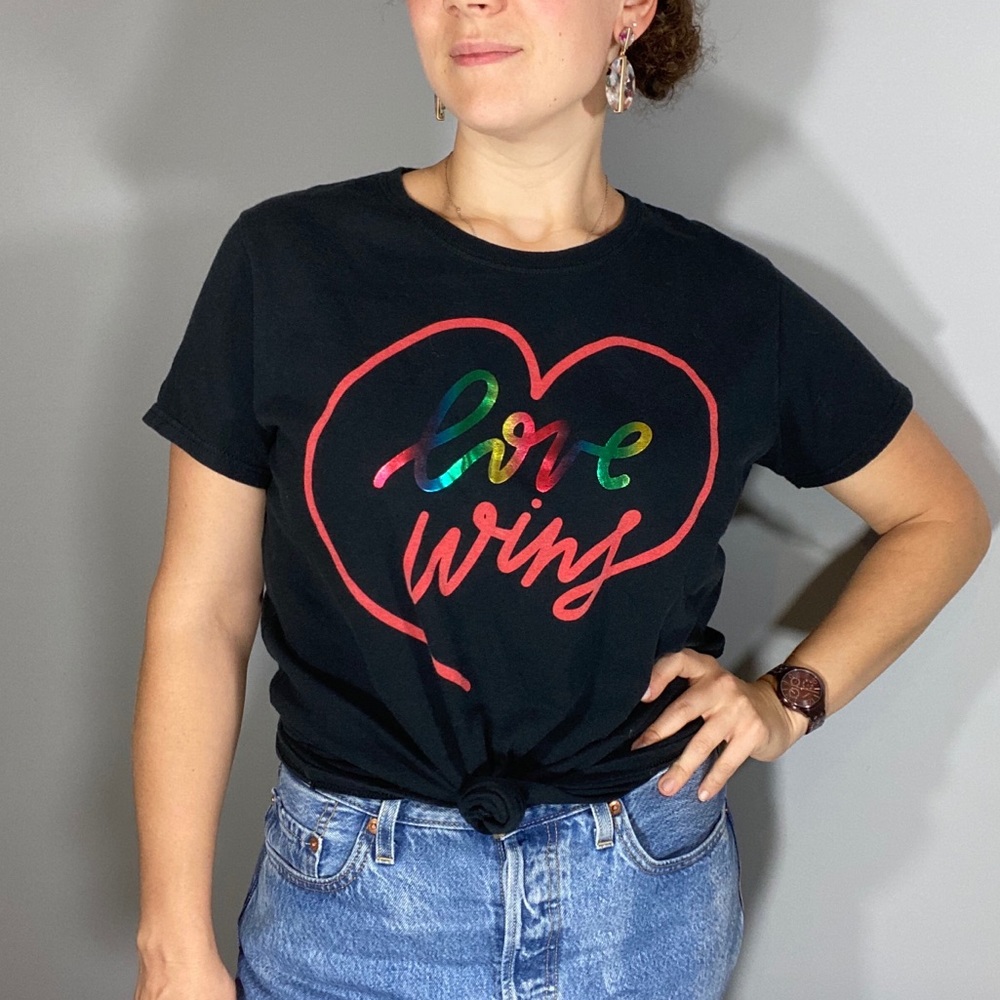 Pride Love Wins teeshirt